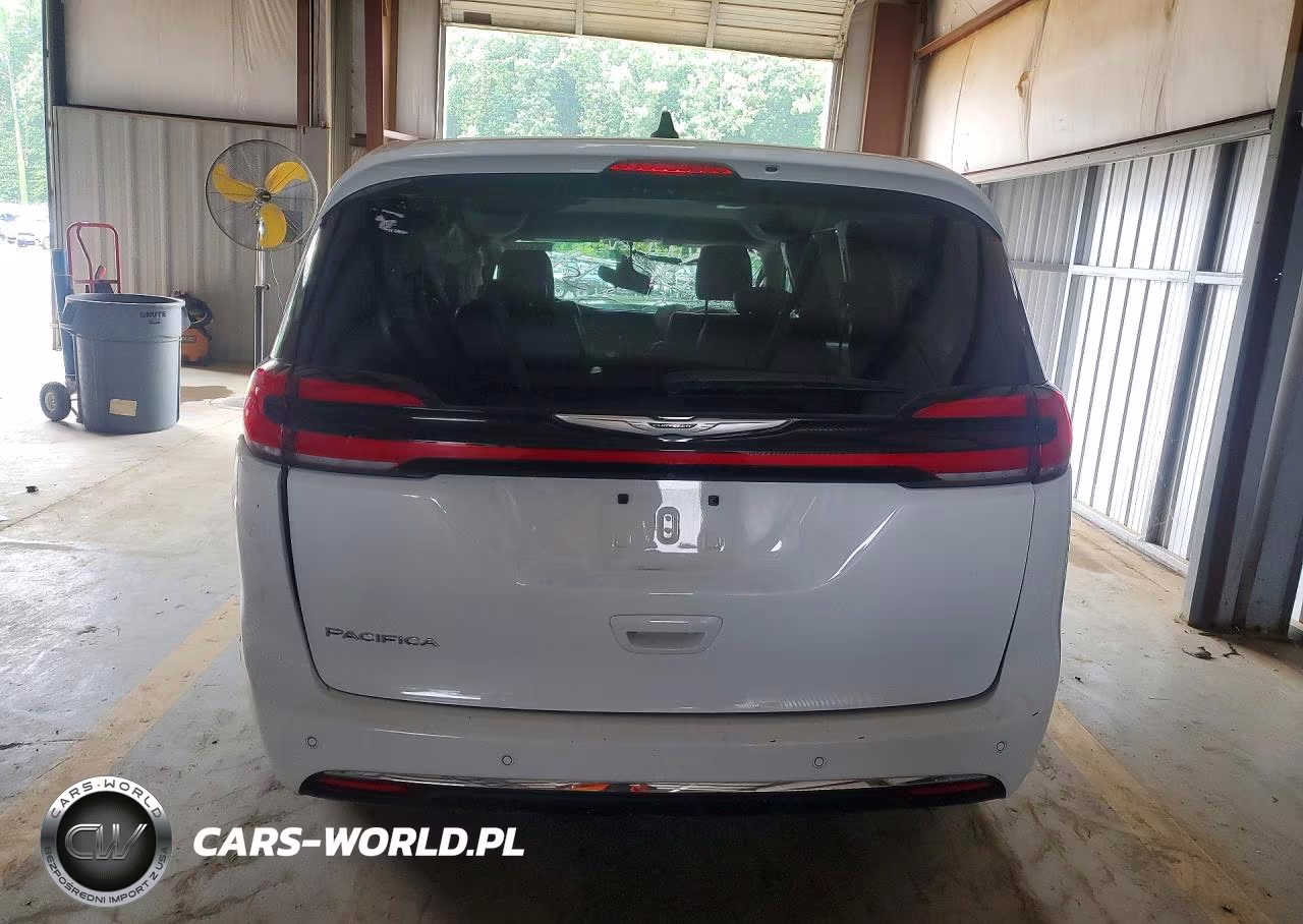2024 Chrysler Pacifica Touring L VIN:2C4RC1BG7RR199145 - 6