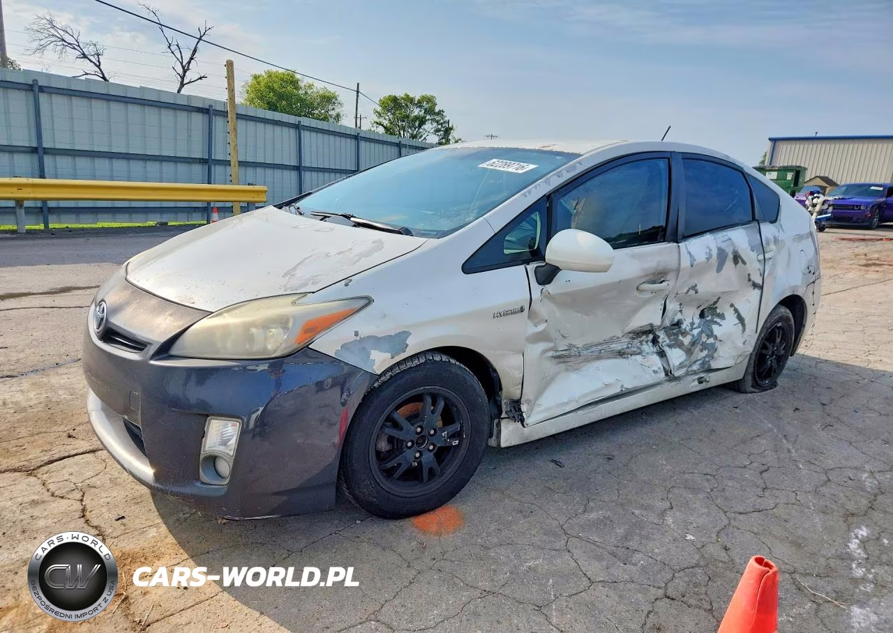 2010 Toyota Prius V – zdjęcie 1 z 13