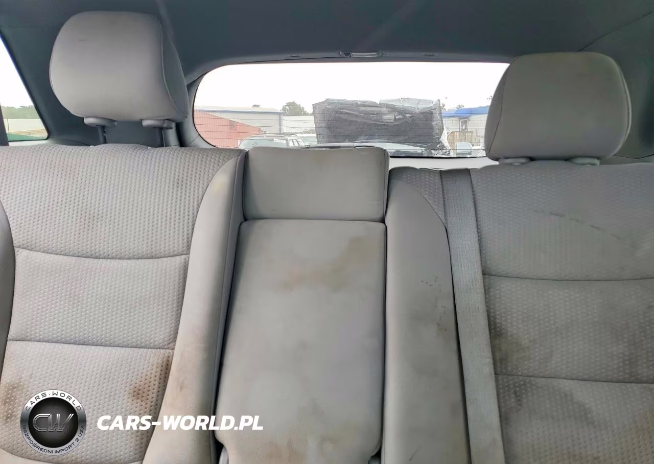 2011 Kia Sorento Lx VIN:5XYKTCA17BG015097 - 10