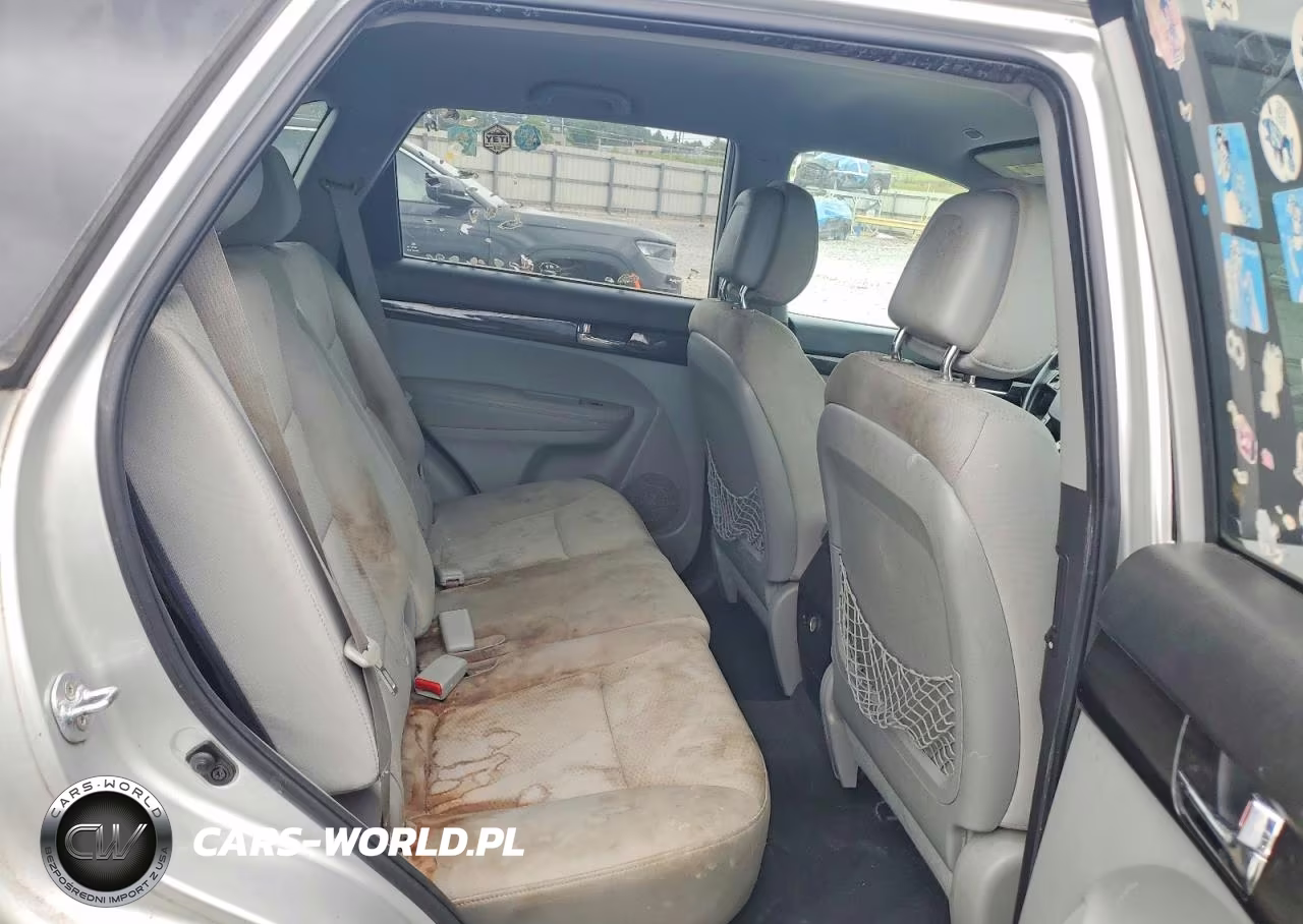 2011 Kia Sorento Lx VIN:5XYKTCA17BG015097 - 11