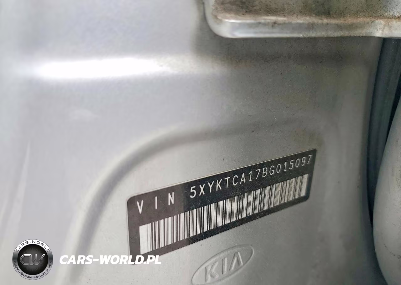 2011 Kia Sorento Lx VIN:5XYKTCA17BG015097 - 13