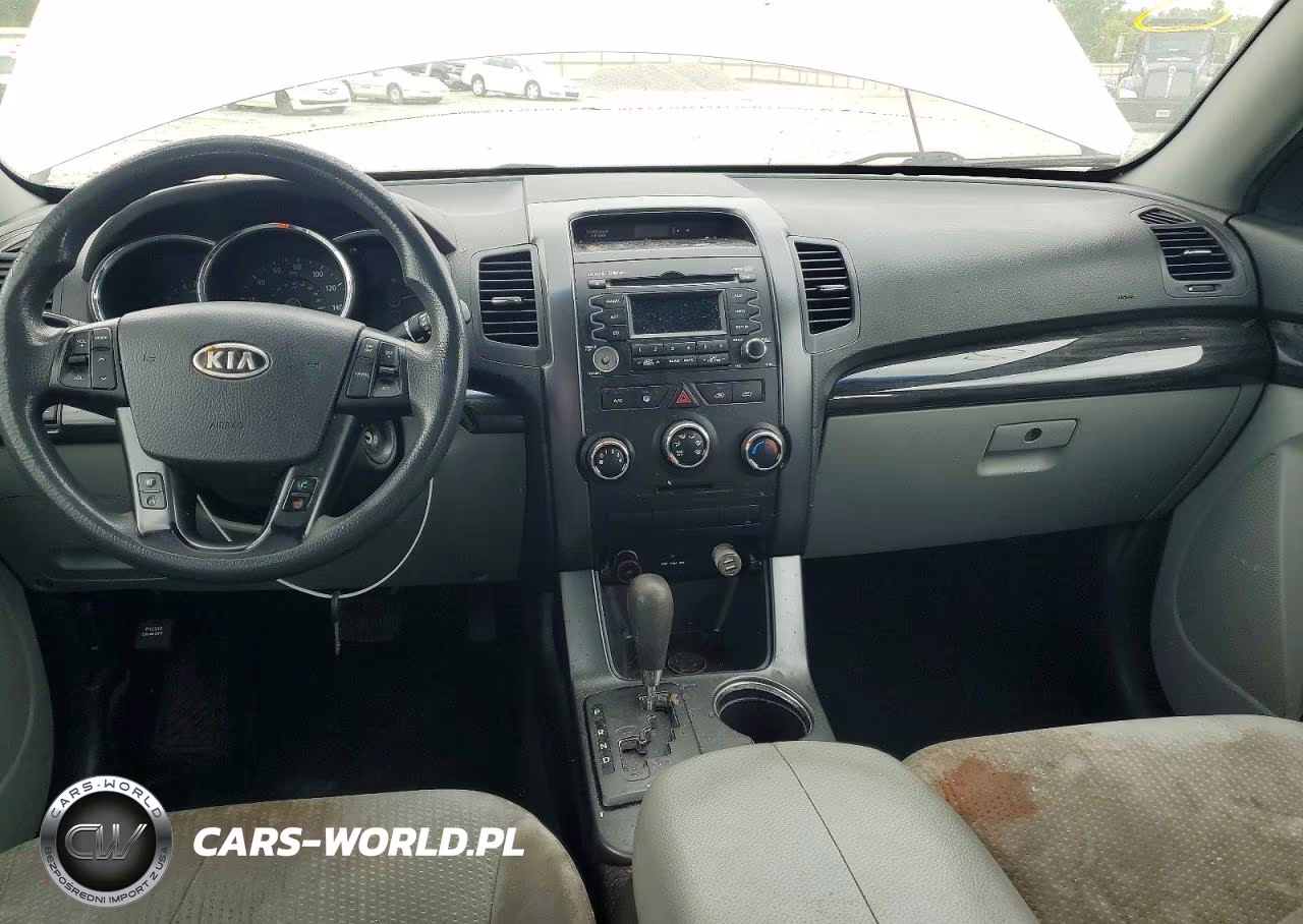 2011 Kia Sorento Lx VIN:5XYKTCA17BG015097 - 8