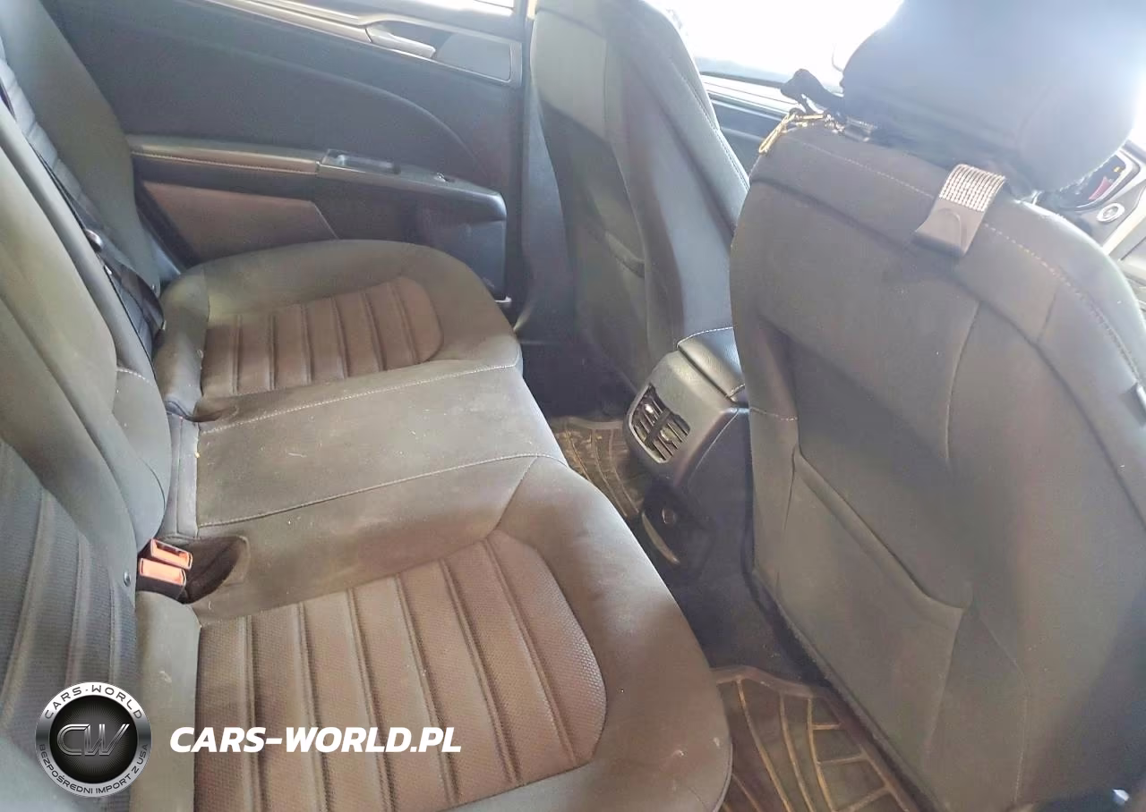 2019 Ford Fusion Se VIN:3FA6P0HD4KR287168 - 10