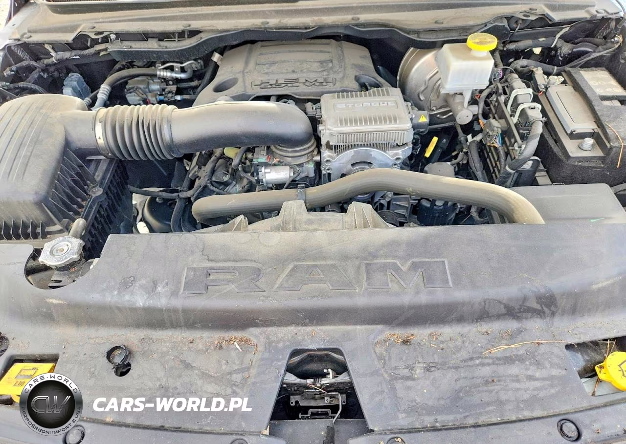2024 Ram 1500 Laramie VIN:1C6SRFJT0RN159215 - 11