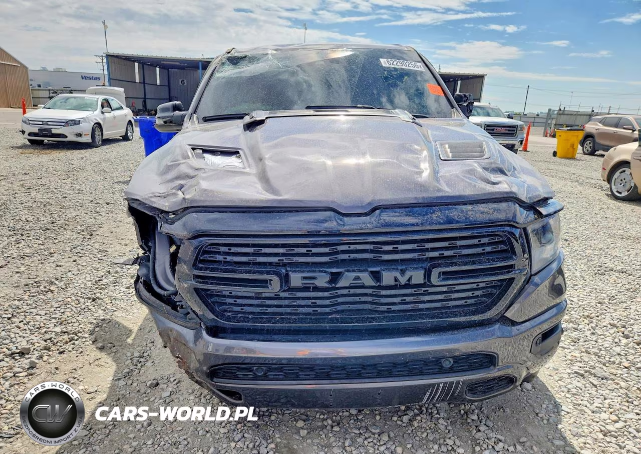2024 Ram 1500 Laramie VIN:1C6SRFJT0RN159215 - 5