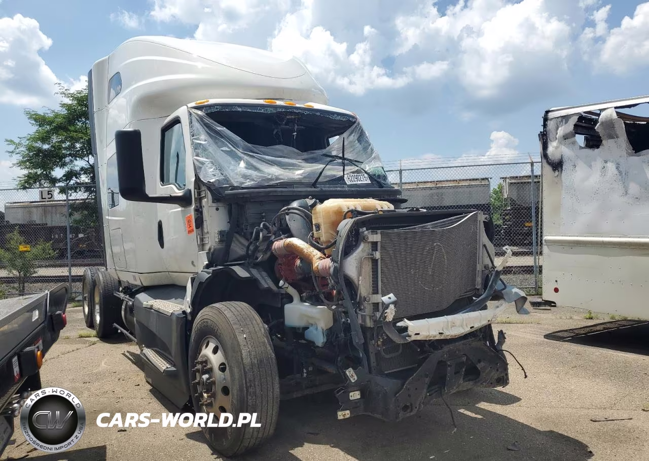 2023 International Lt625