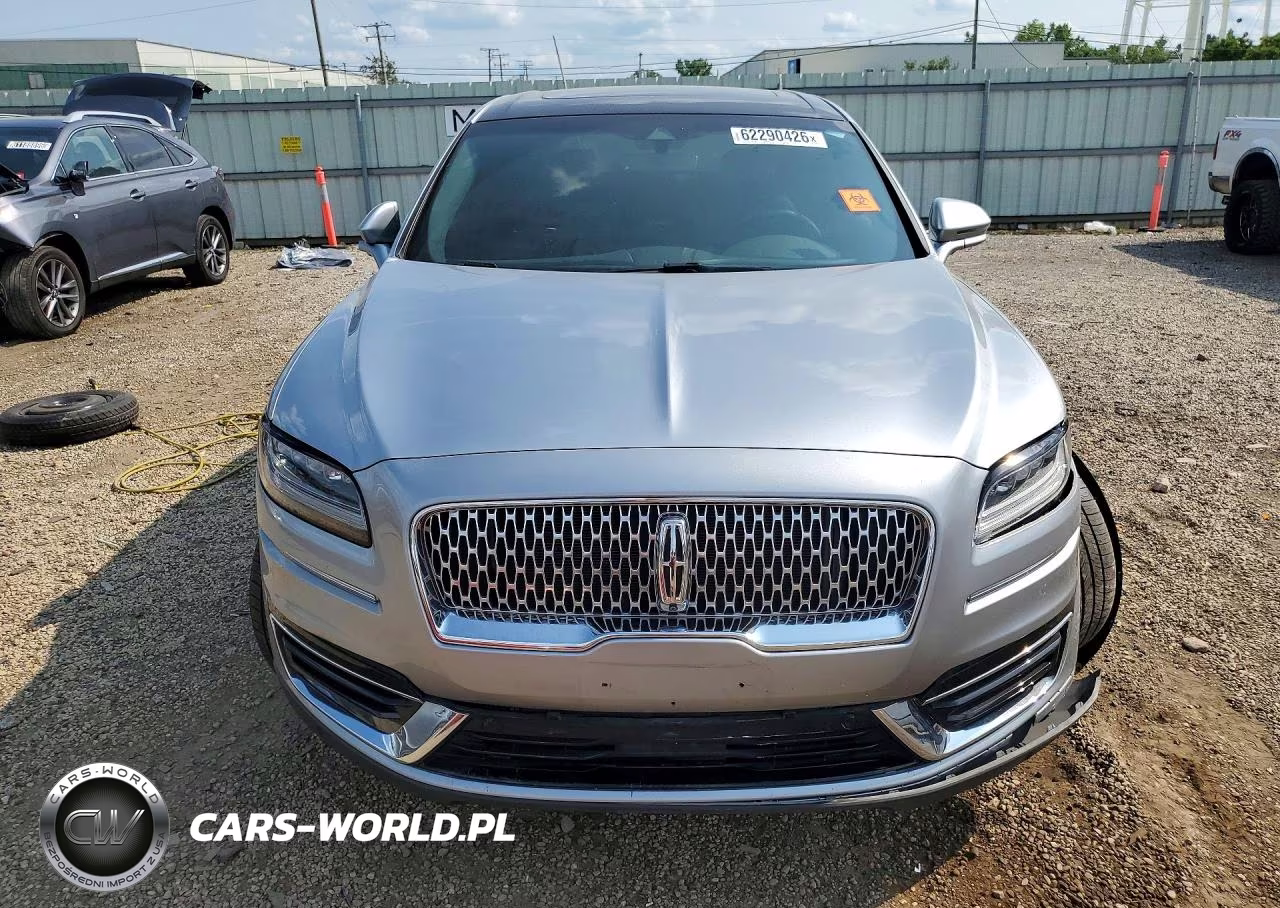 2020 Lincoln Nautilus Reserve VIN:2LMPJ8KP2LBL26843 - 5