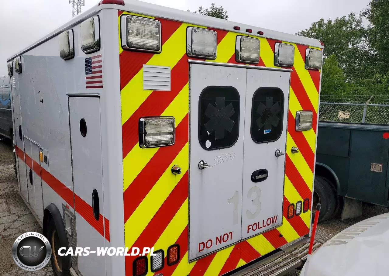 2017 Ford Econoline E450 Sd Ambulance VIN:1FDXE4FS3HDC32401 - 6