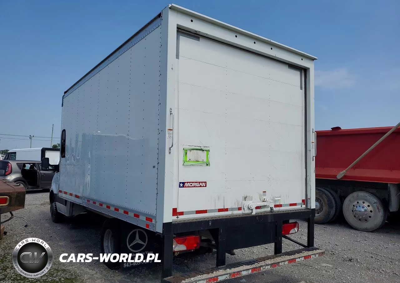 2021 Freightliner Sprinter Box Truck VIN:W2X8E33Y2MN174509 - 2