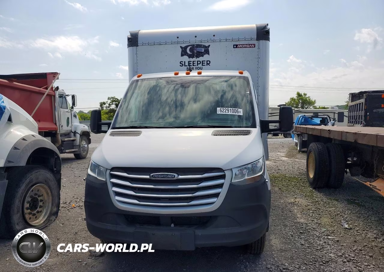 2021 Freightliner Sprinter Box Truck VIN:W2X8E33Y2MN174509 - 5