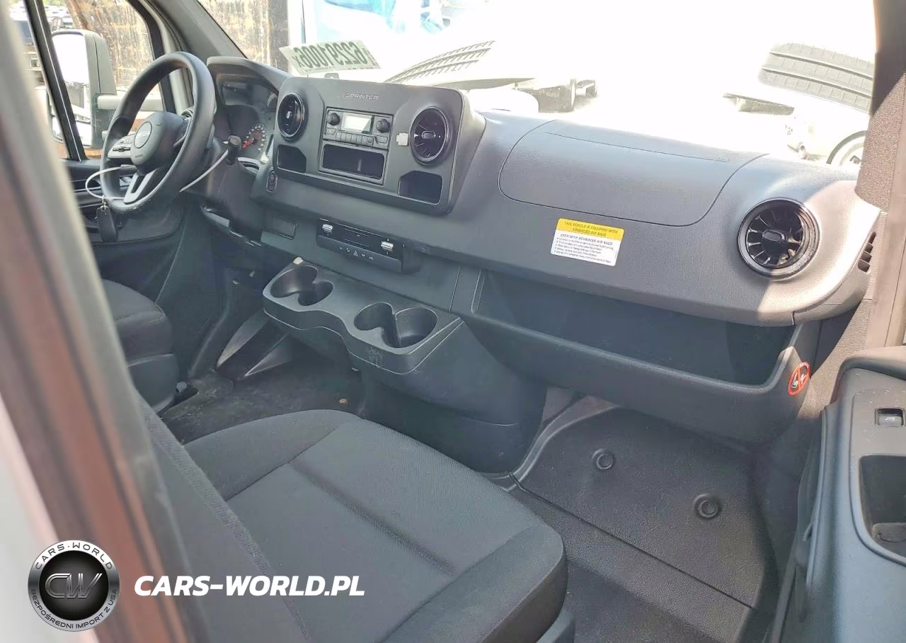 2021 Freightliner Sprinter Box Truck VIN:W2X8E33Y2MN174509 - 8