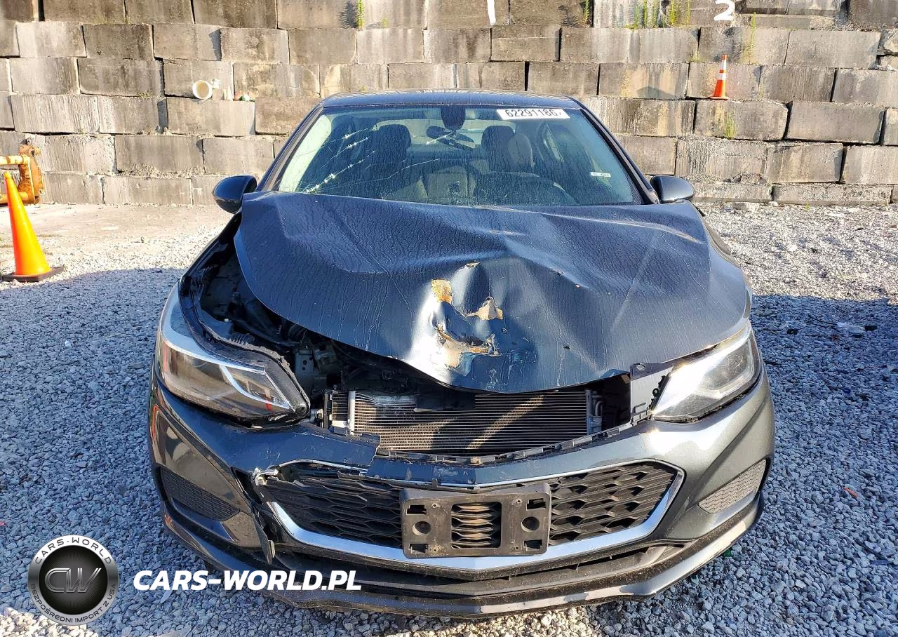 2018 Chevrolet Cruze Lt VIN:1G1BE5SM3J7228874 - 5