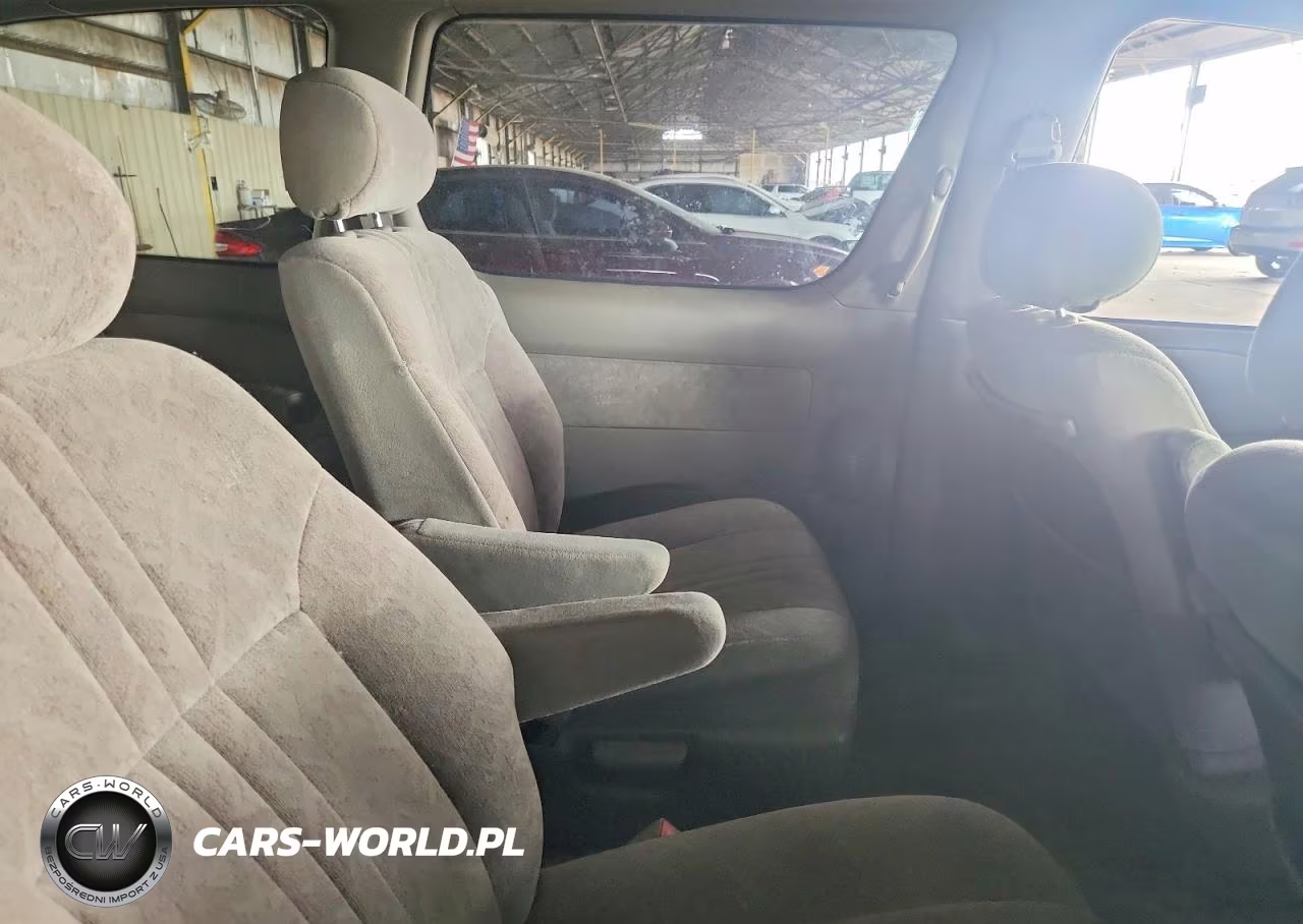 2000 Toyota Sienna Le VIN:4T3ZF13C5YU268342 - 11