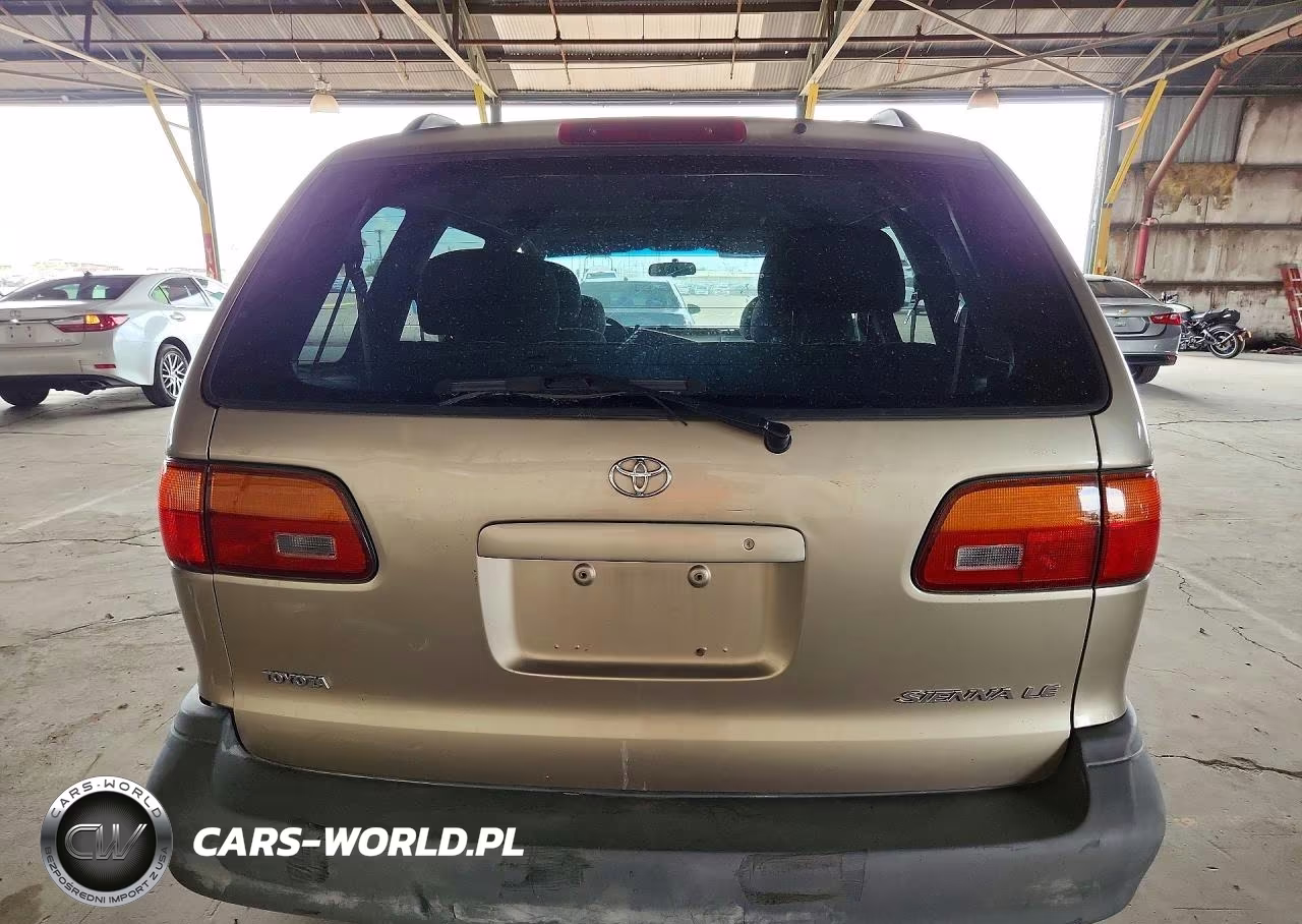 2000 Toyota Sienna Le VIN:4T3ZF13C5YU268342 - 6