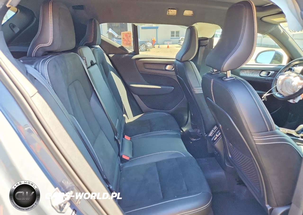 2021 Volvo Xc40 T5 R-Design VIN:YV4162UM7M2612487 - 11