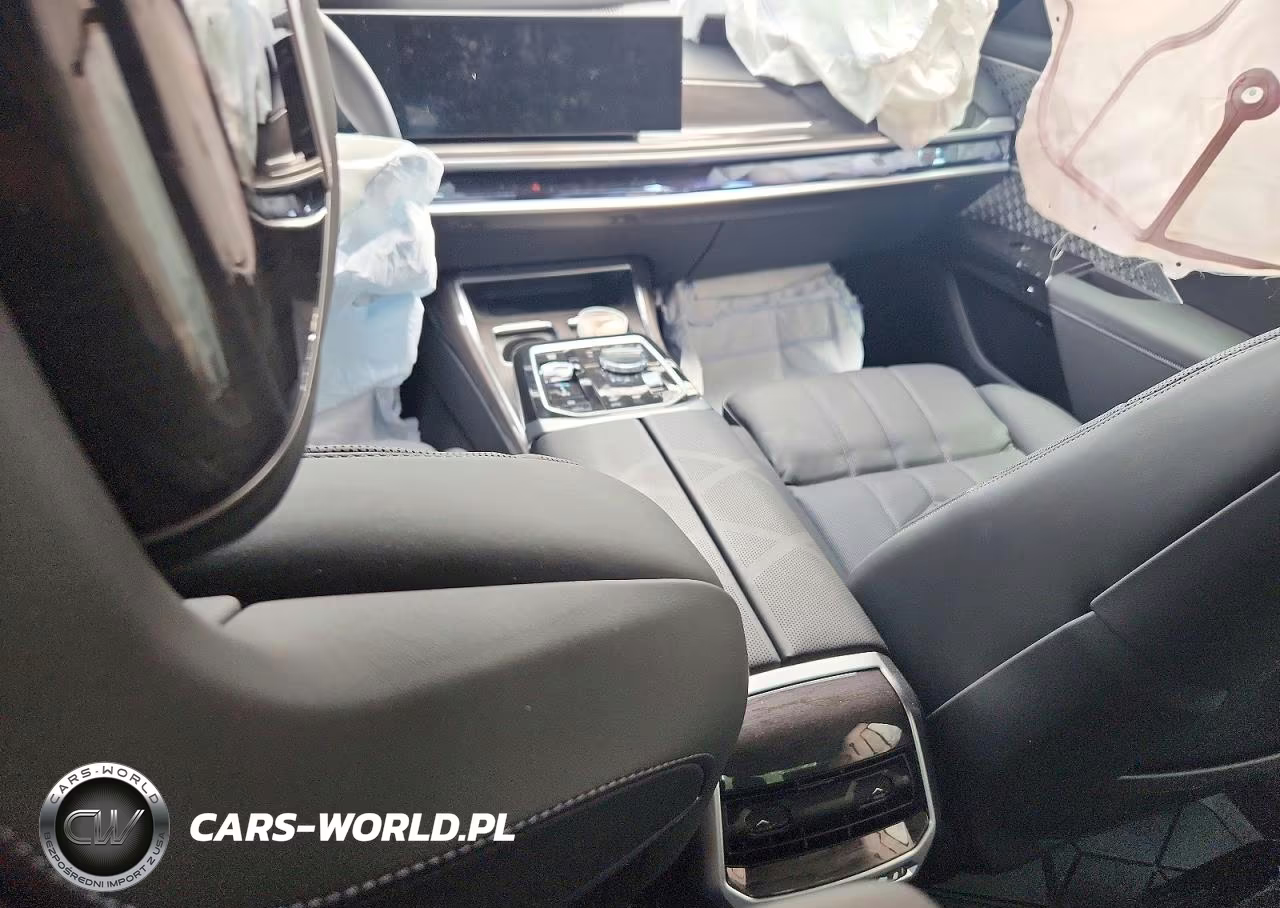 2026 BMW 760 Xi VIN:WBA33EJ0XTCX40526 - 8