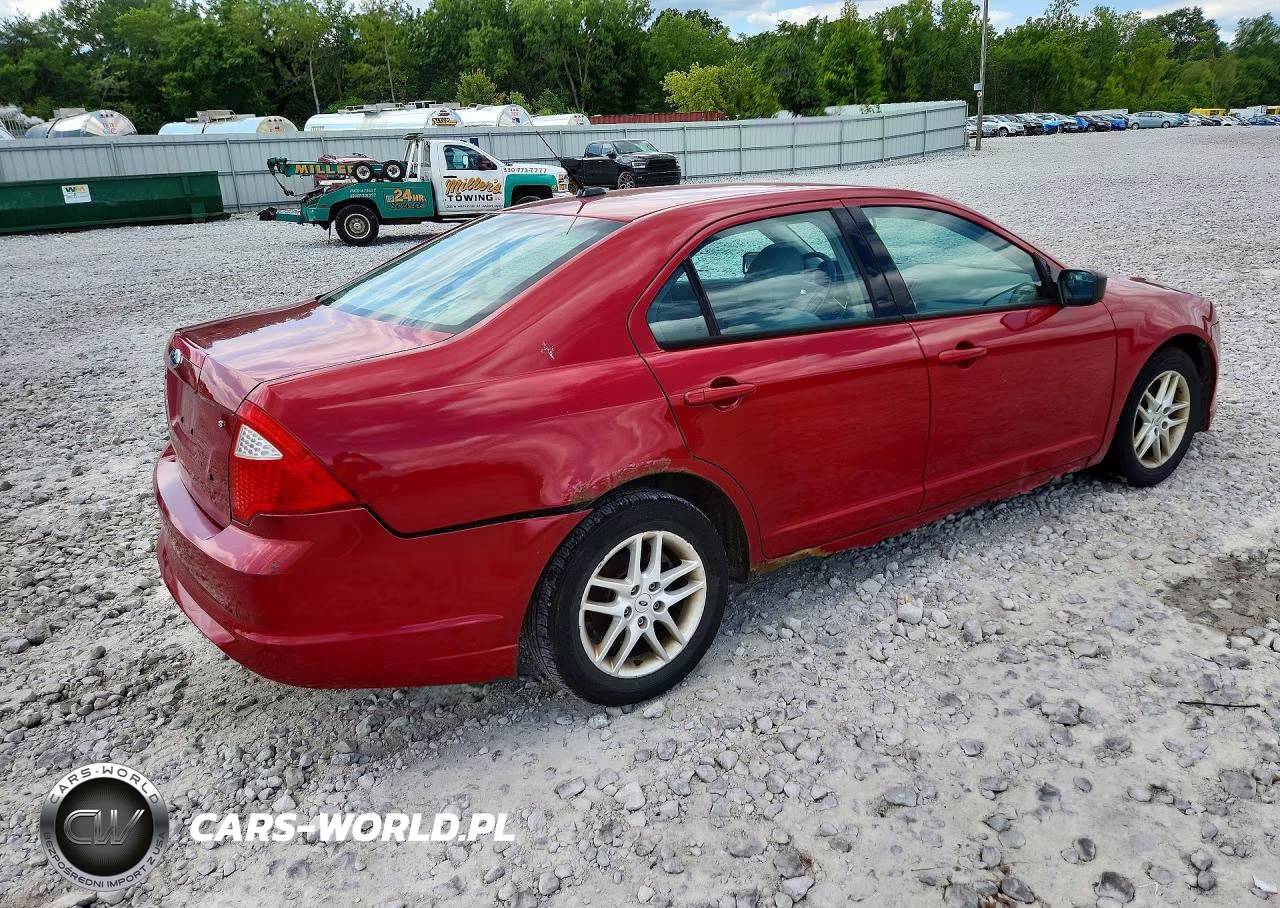 2010 Ford Fusion S VIN:3FAHP0GA9AR213453 - 3
