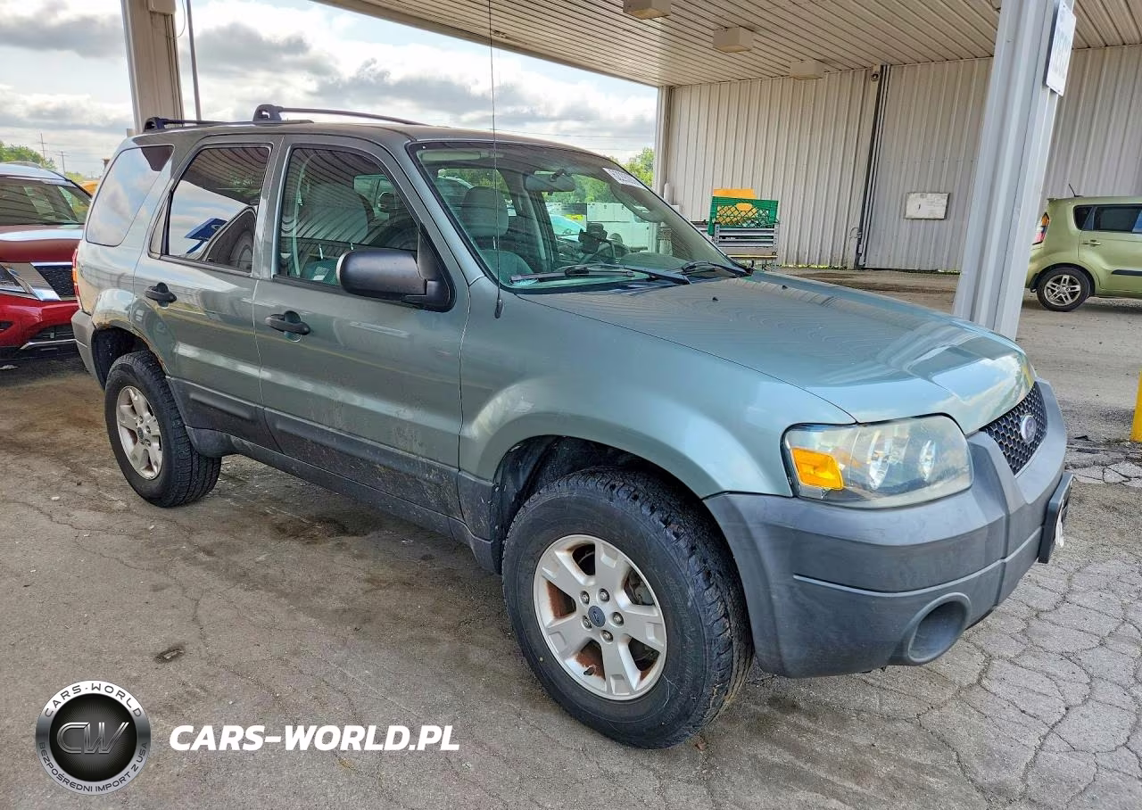 2005 Ford Escape Xlt VIN:1FMYU93175KA83398 - 4