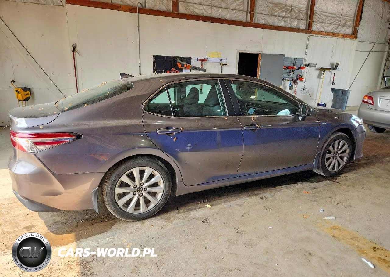 2020 Toyota Camry Le VIN:4T1C11AK6LU955961 - 3