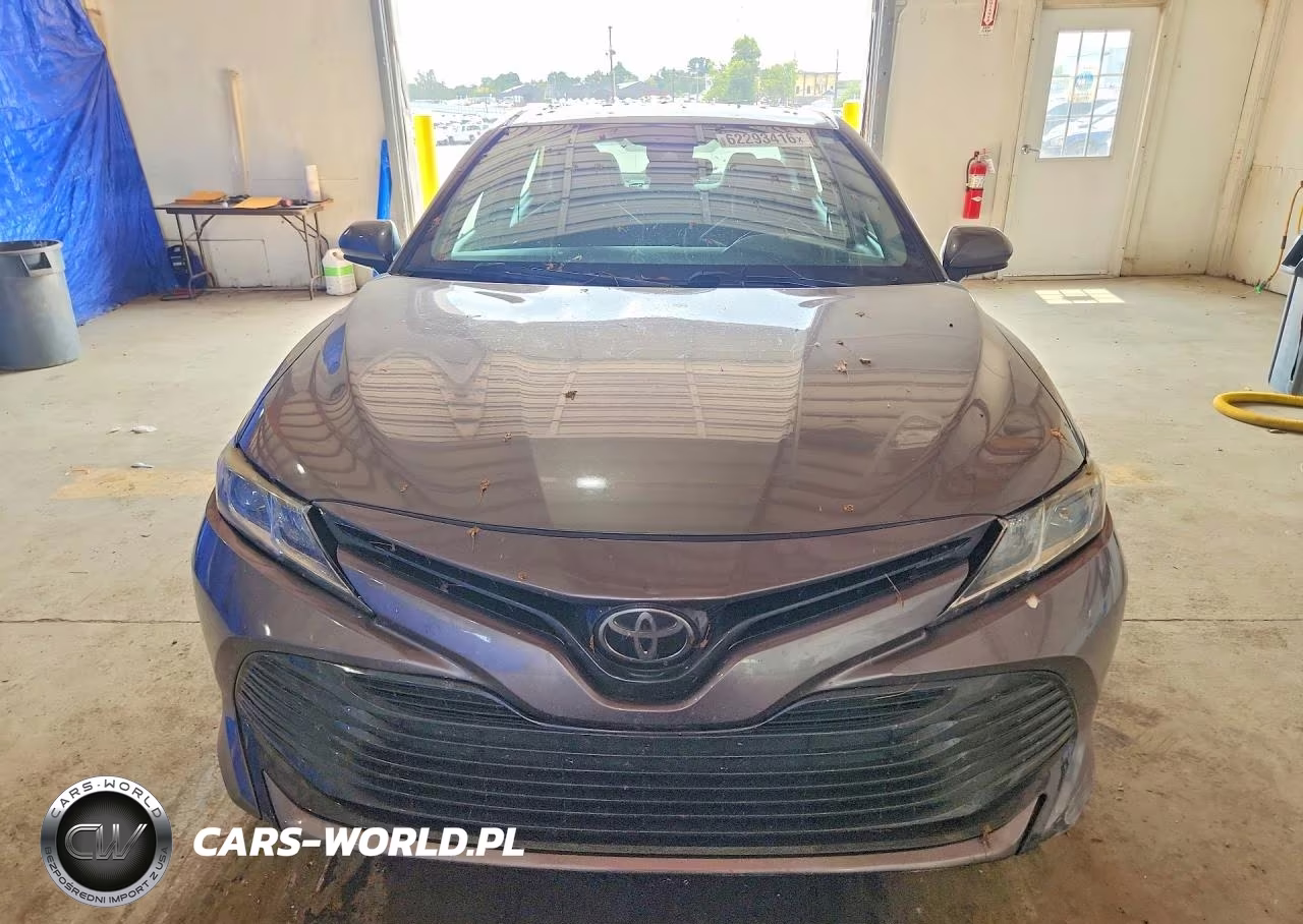 2020 Toyota Camry Le VIN:4T1C11AK6LU955961 - 5