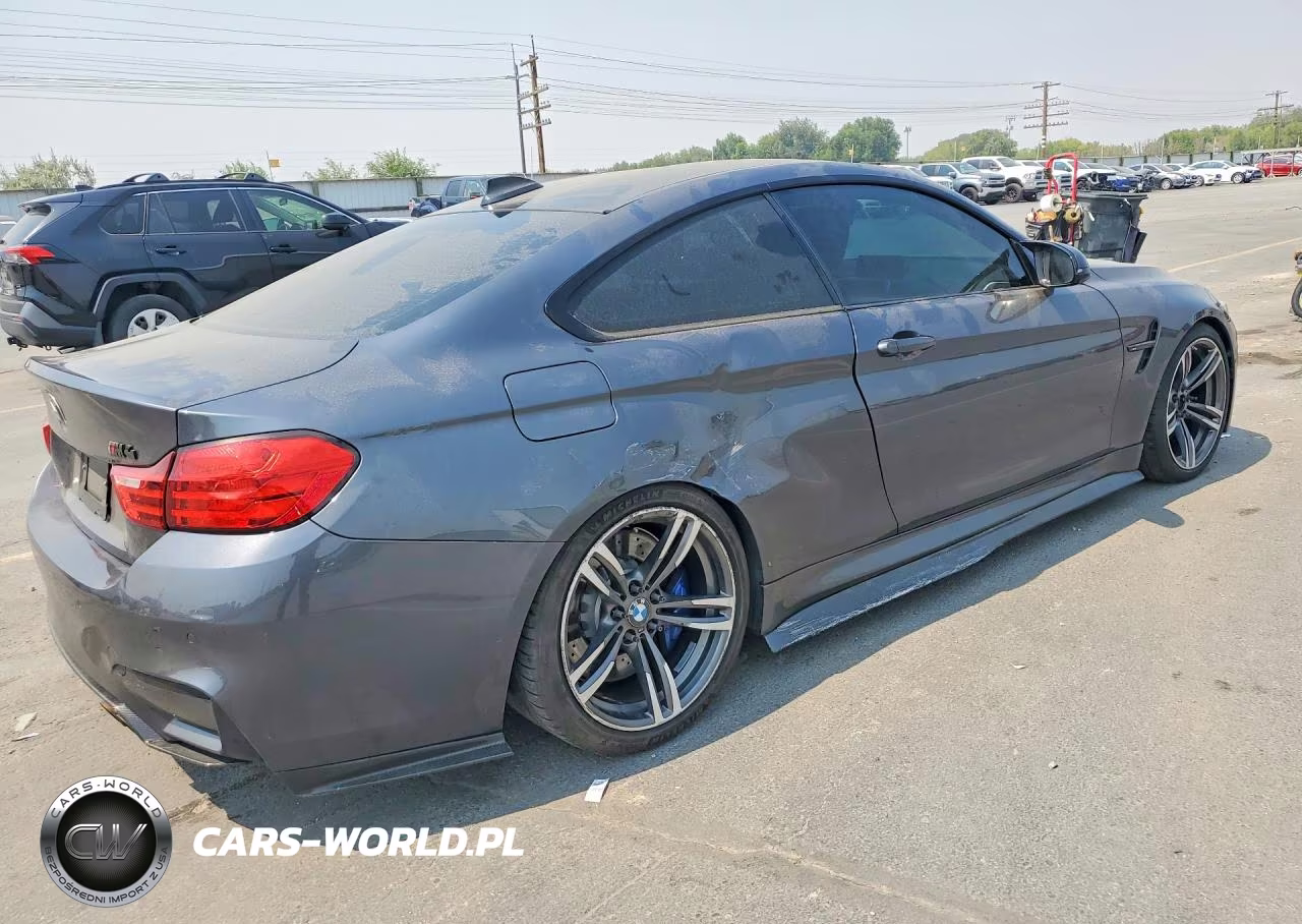 2018 BMW M4 VIN:WBS4Y9C53JAG66718 - 3