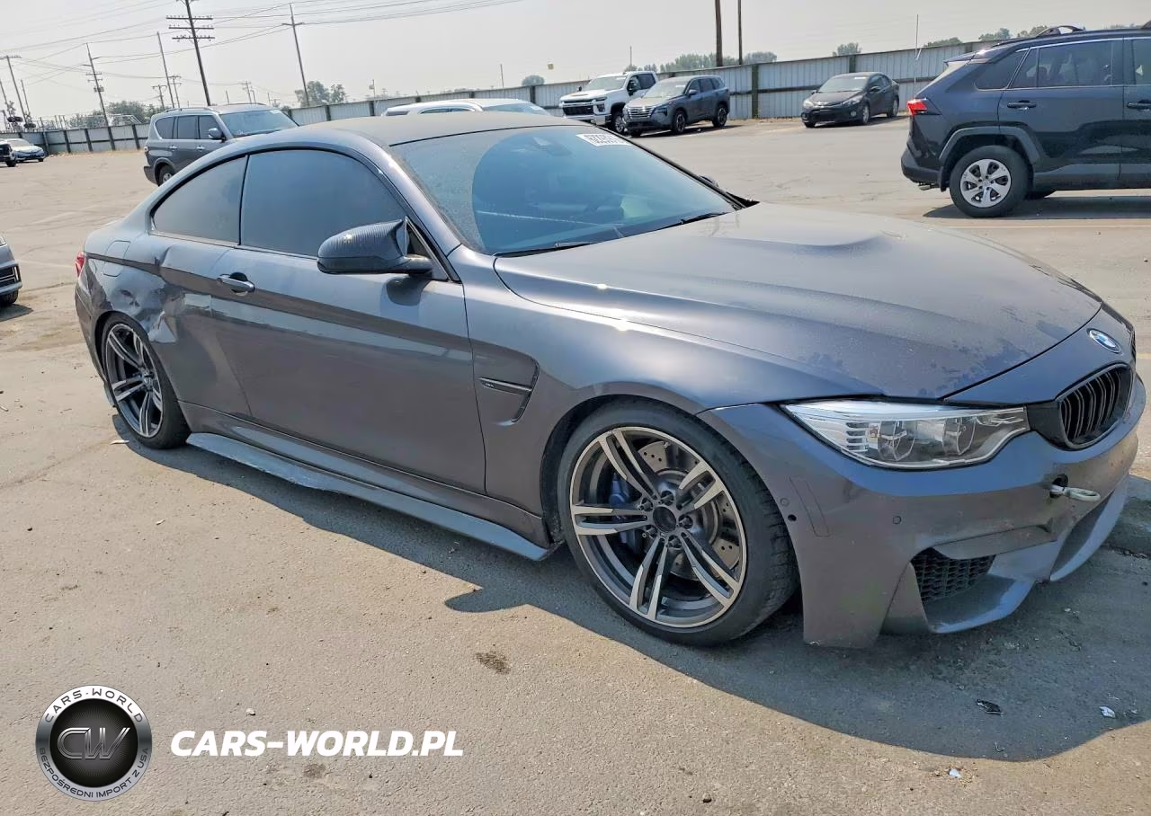 2018 BMW M4 VIN:WBS4Y9C53JAG66718 - 4