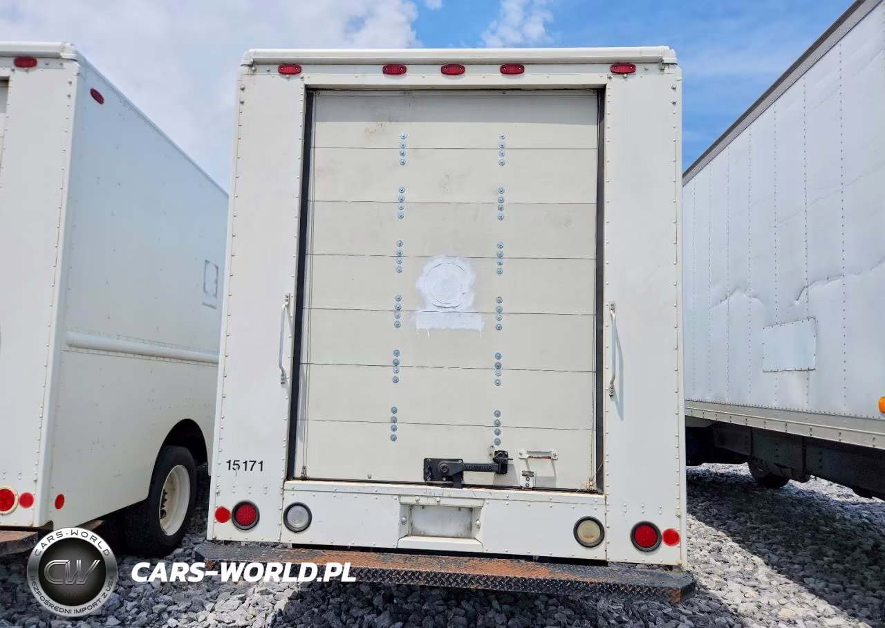 2011 Freightliner Chassis M Line Walk-In Van VIN:4UZAC1DV1BCBC2062 - 6