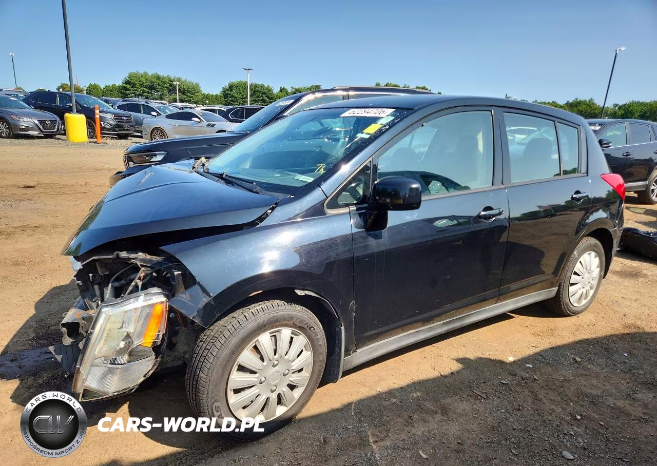 2011 Nissan Versa 1.8 S