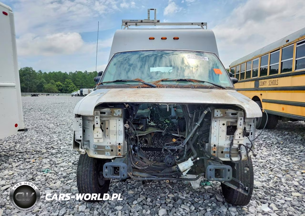 2012 Ford Econoline E350 Super Duty Cutaway Van VIN:1FDWE3FL5CDA12670 - 5