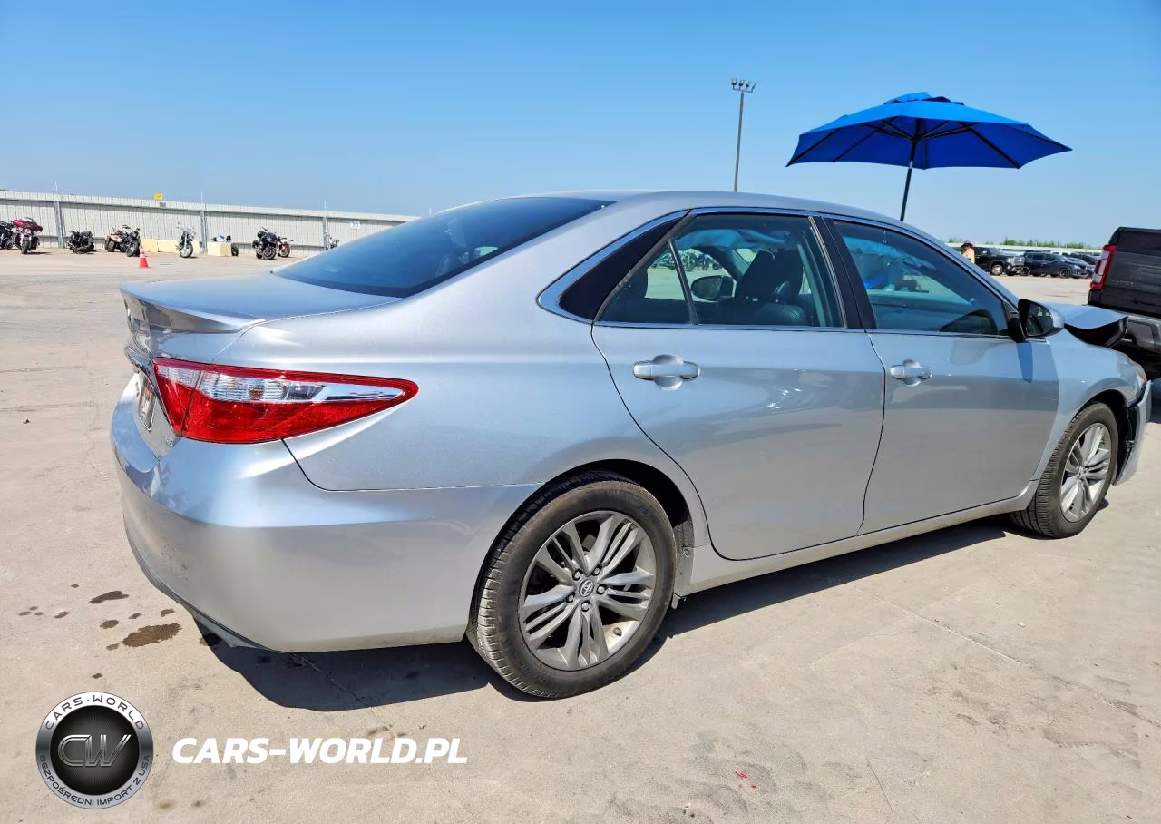 2016 Toyota Camry Se VIN:4T1BF1FK0GU595436 - 3