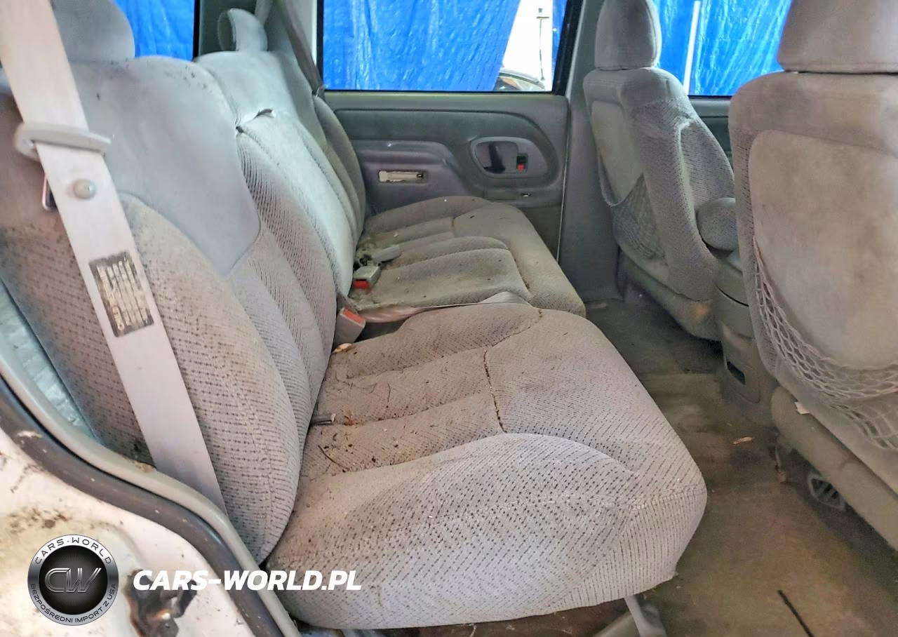1996 Chevrolet Tahoe C1500 VIN:1GNEC13R4TJ308646 - 11