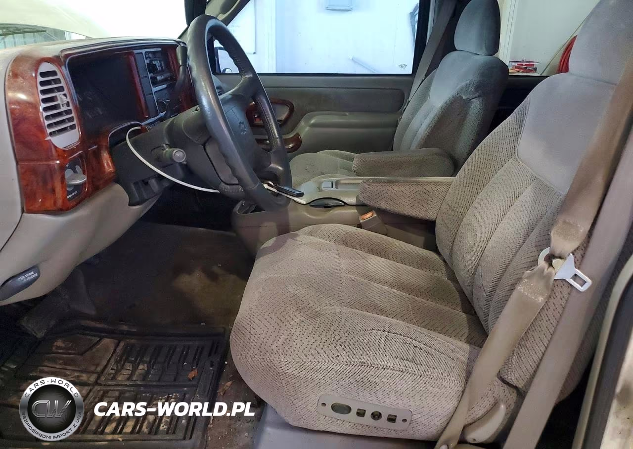 1996 Chevrolet Tahoe C1500 VIN:1GNEC13R4TJ308646 - 7