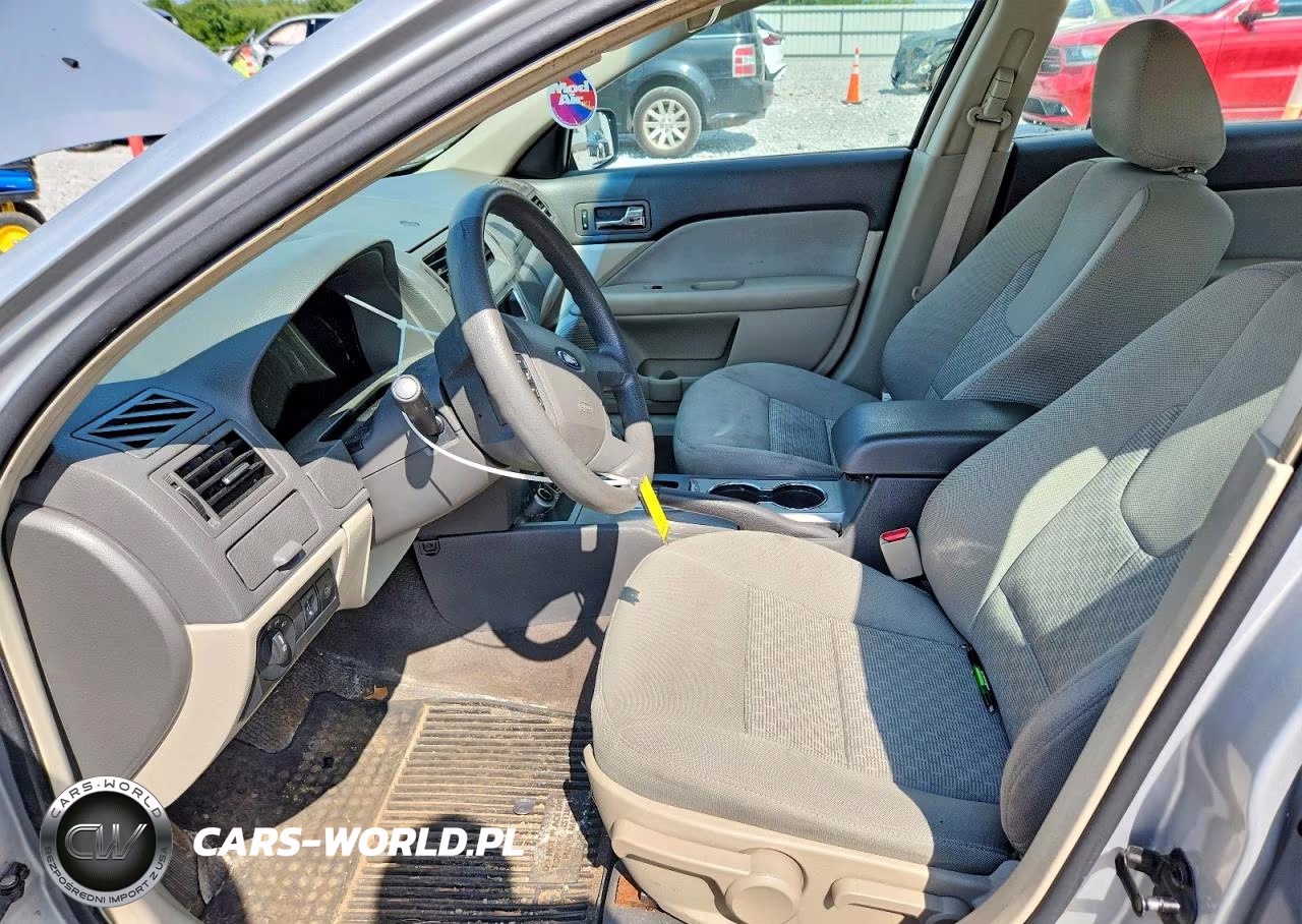 2010 Ford Fusion S VIN:3FAHP0GA3AR208488 - 7