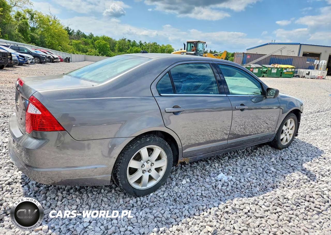 2010 Ford Fusion Se VIN:3FAHP0HA7AR409115 - 3