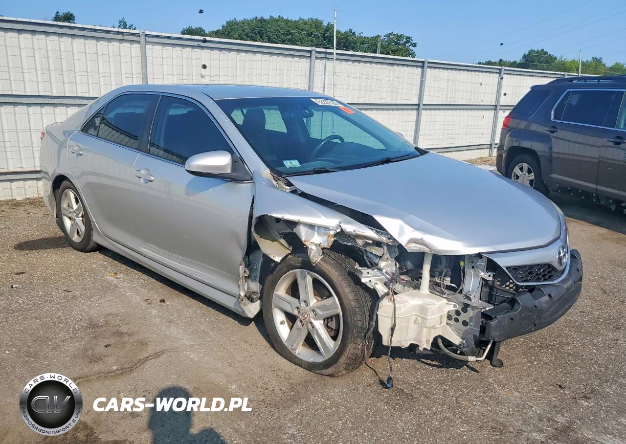 2013 Toyota Camry Se VIN:4T1BF1FK0DU208346 - 4