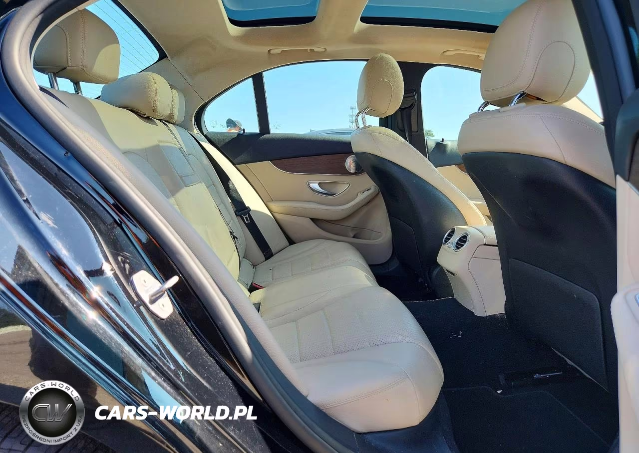 2019 Mercedes-Benz C 300 4Matic VIN:55SWF8EB3KU283756 - 10