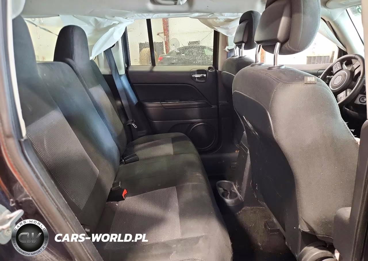 2015 Jeep Patriot Latitude VIN:1C4NJRFB0FD271142 - 11