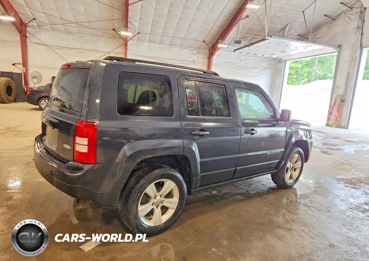2015 Jeep Patriot Latitude VIN:1C4NJRFB0FD271142 - 3