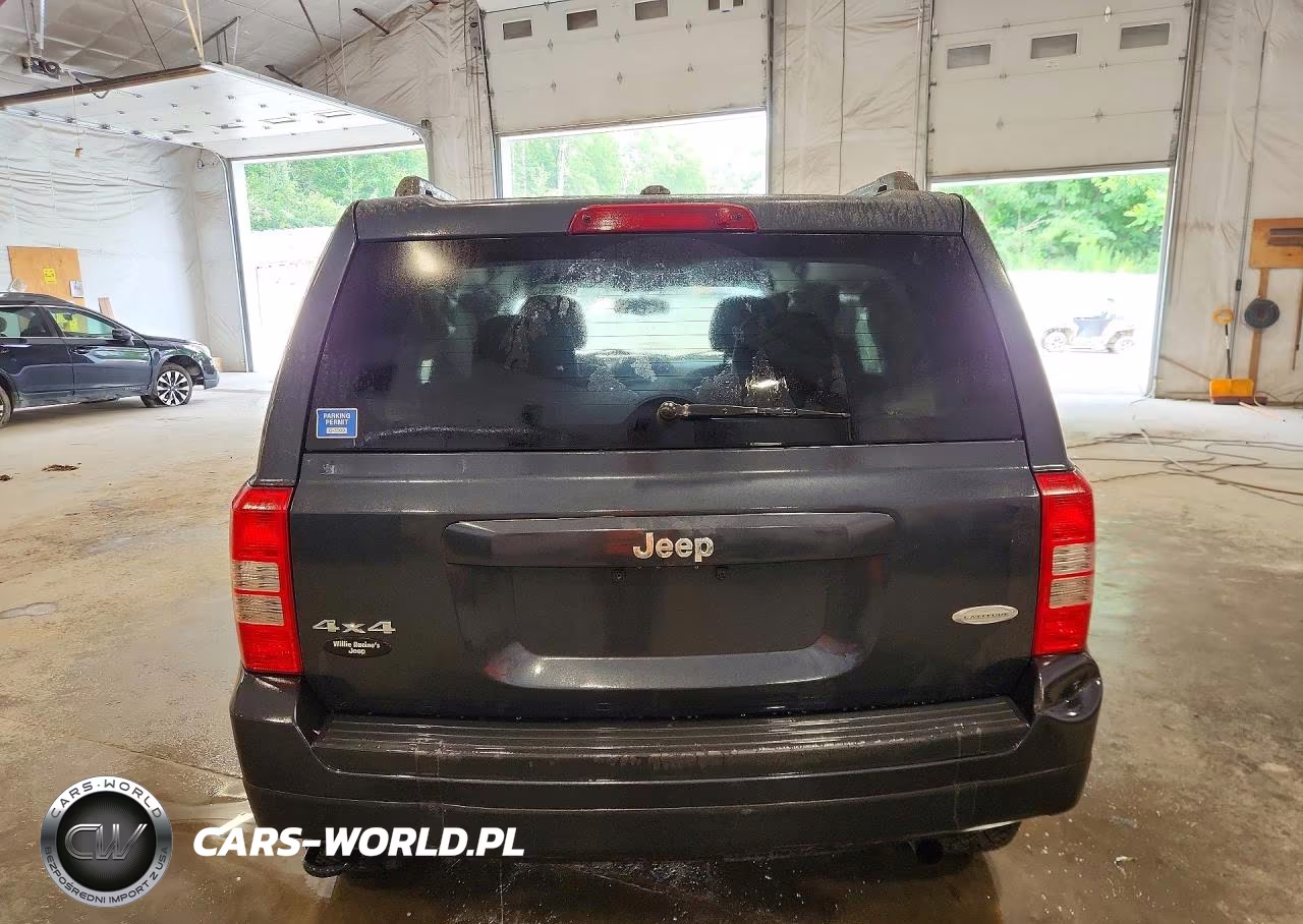 2015 Jeep Patriot Latitude VIN:1C4NJRFB0FD271142 - 6