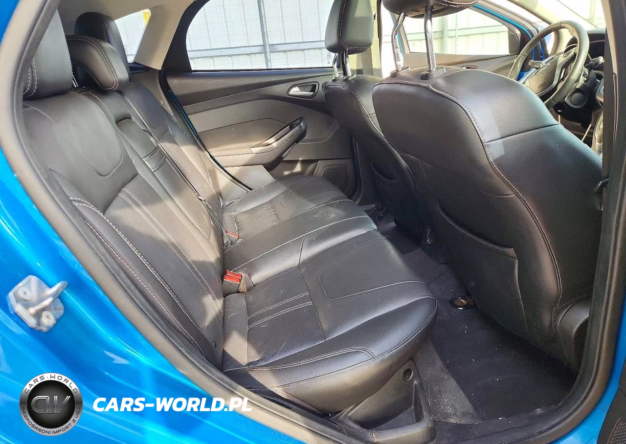 2012 Ford Focus Titanium VIN:1FAHP3N24CL273431 - 10
