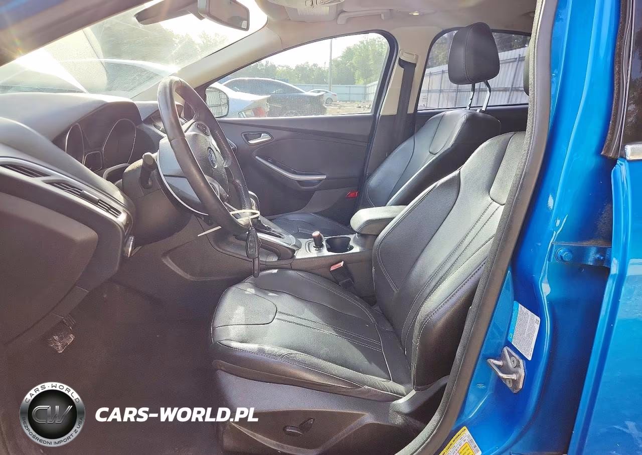 2012 Ford Focus Titanium VIN:1FAHP3N24CL273431 - 7