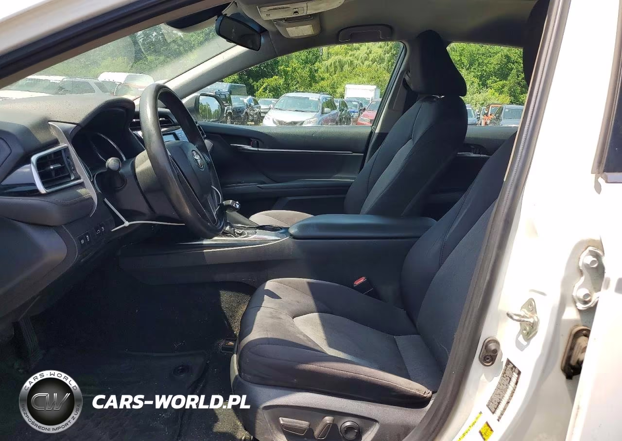 2018 Toyota Camry Le VIN:4T1B11HK0JU641494 - 7