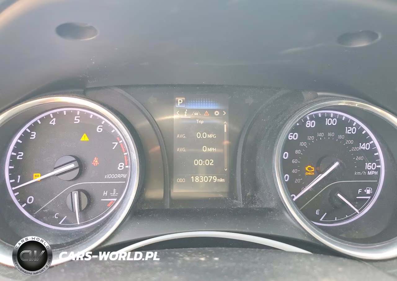 2018 Toyota Camry Le VIN:4T1B11HK0JU641494 - 9