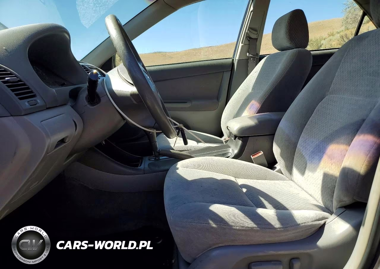 2003 Toyota Camry Le VIN:4T1BE32K13U682826 - 7
