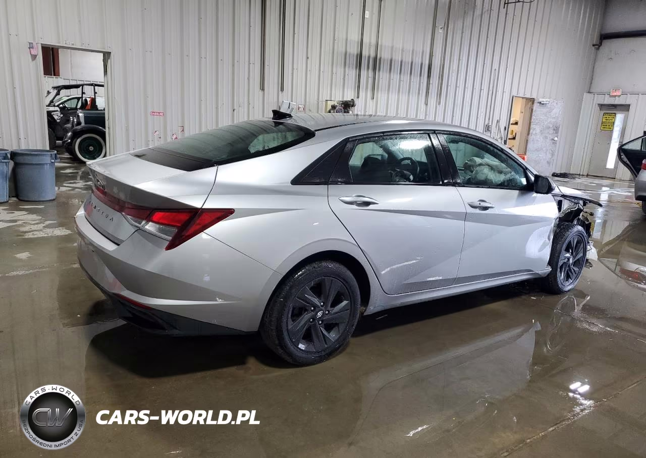 2021 Hyundai Elantra Sel VIN:5NPLS4AG8MH000492 - 3