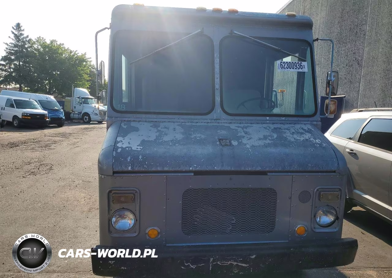 1981 Chevrolet Uk VIN:PS329F829831 - 5