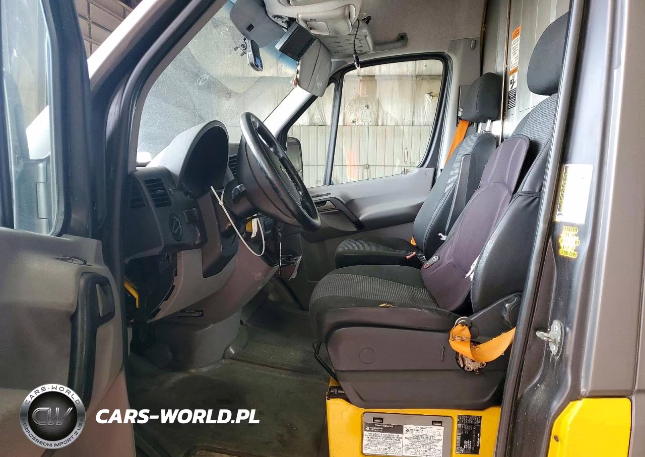 2013 Freightliner Sprinter 2500 Delivery Van VIN:WDYPE8CB9D5777835 - 7