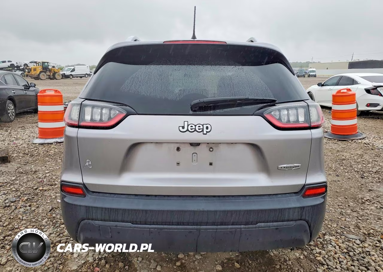 2019 Jeep Cherokee Latitude Plus VIN:1C4PJLLB8KD151304 - 6