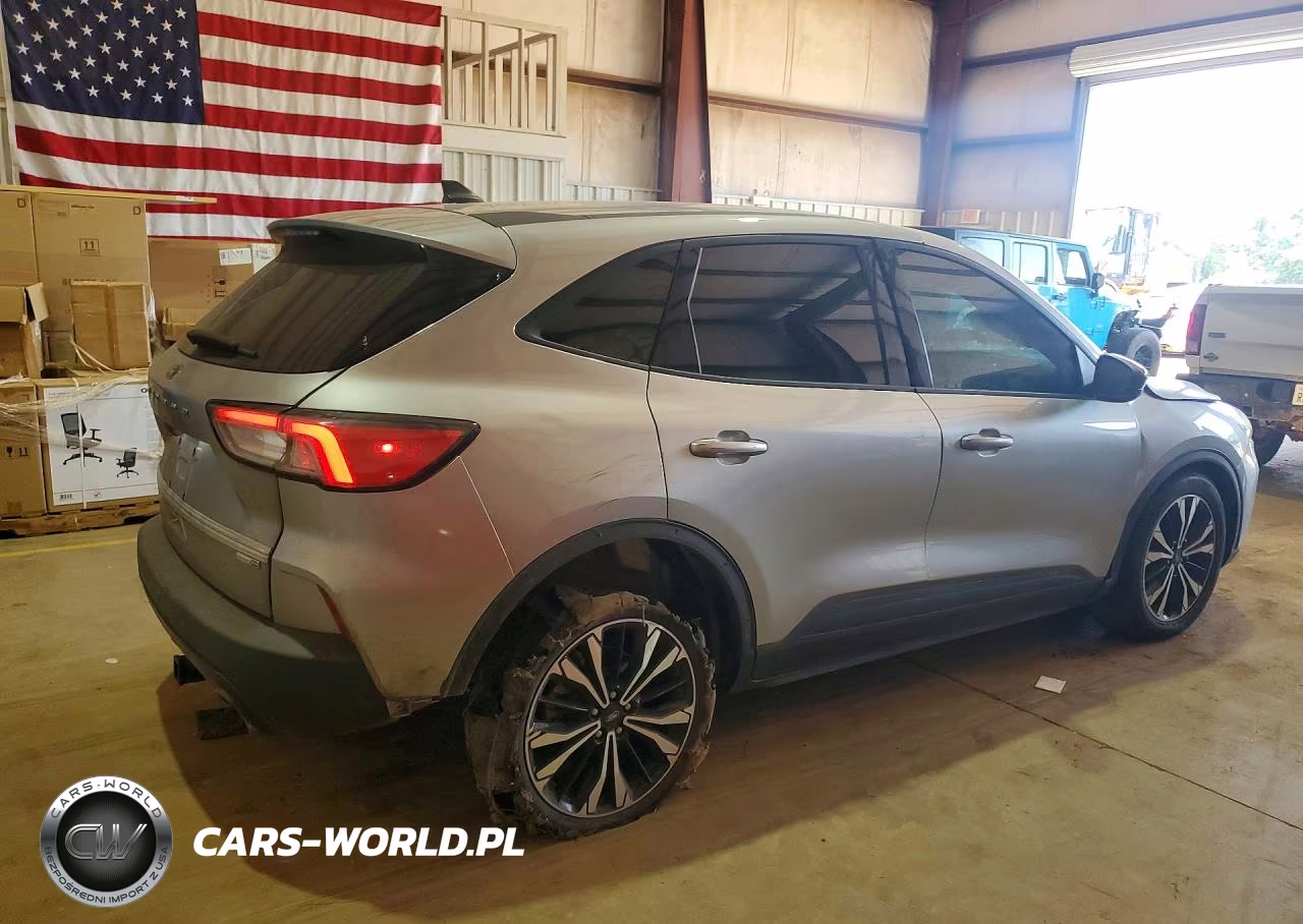 2021 Ford Escape Se VIN:1FMCU0G61MUA35068 - 3
