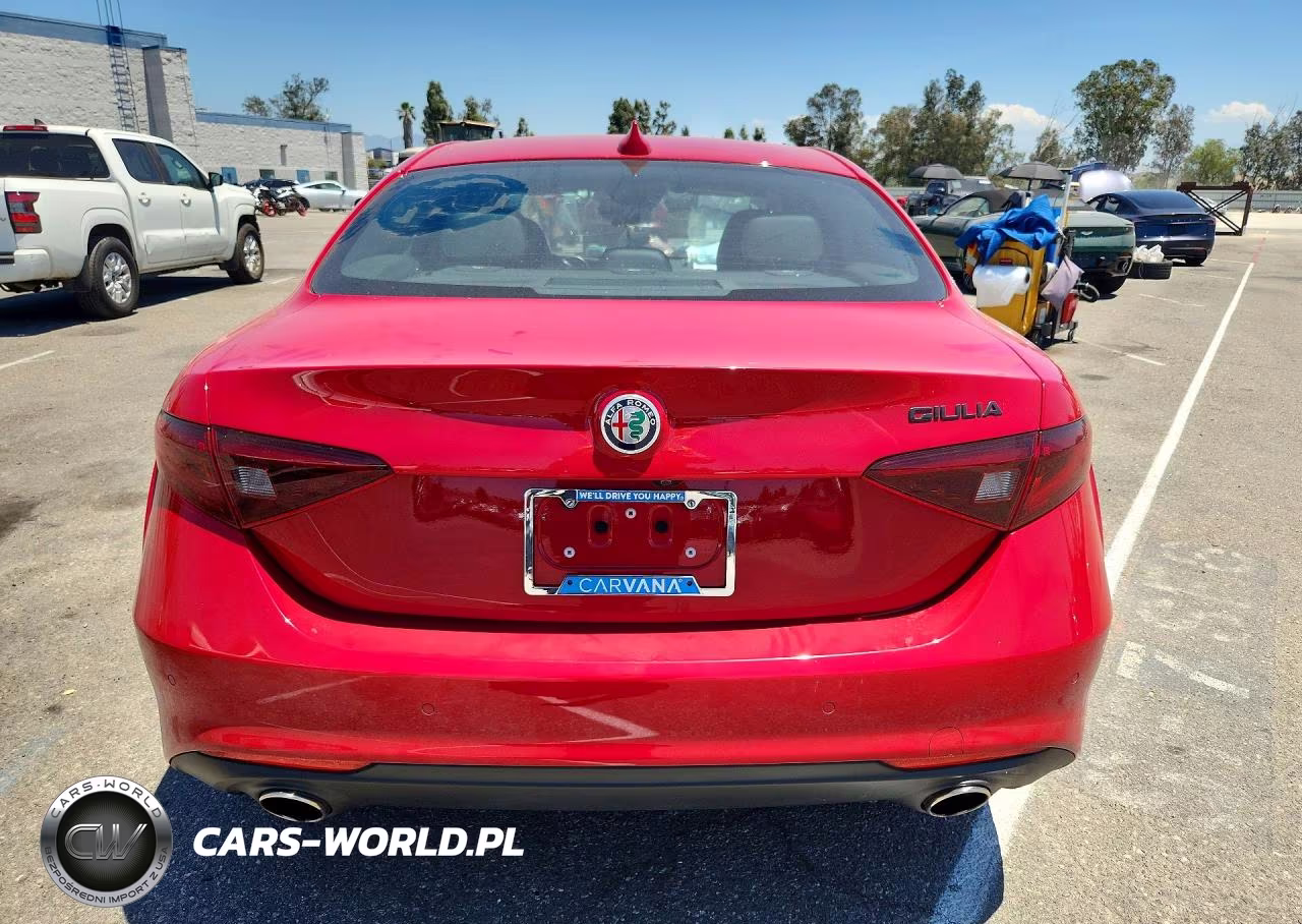2018 Alfa Romeo Giulia VIN:ZARFAEBN7J7598843 - 6